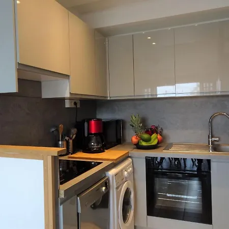 Nice Duplex Apartment, 400 M From The Beach