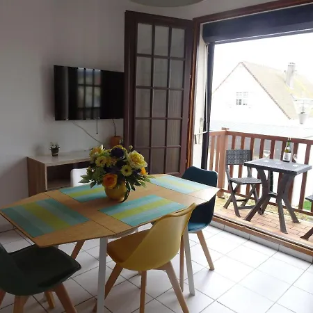 Nice Duplex Apartment, 400 M From The Beach *